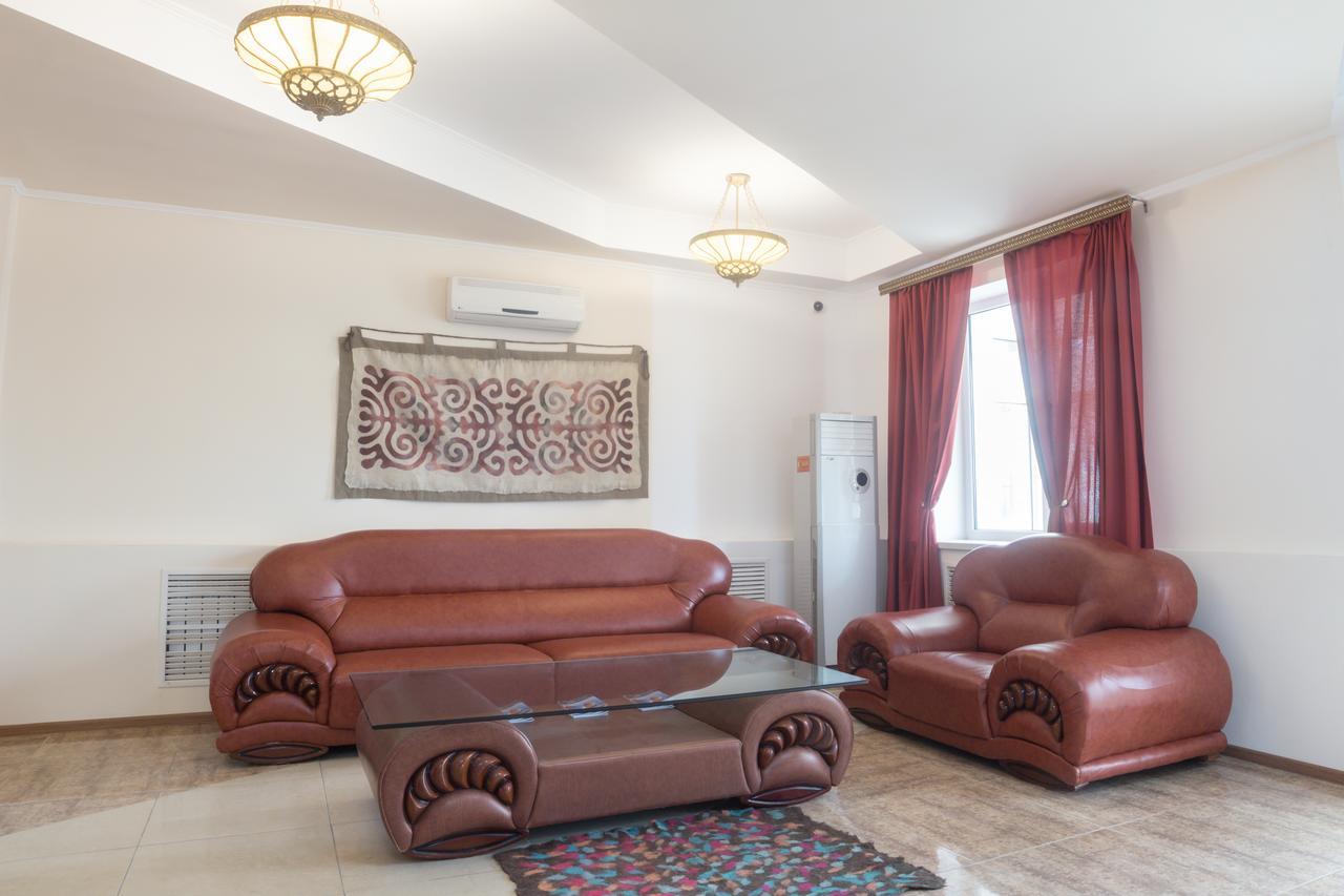 Hotel Alma Ata Zhosaly Exteriör bild